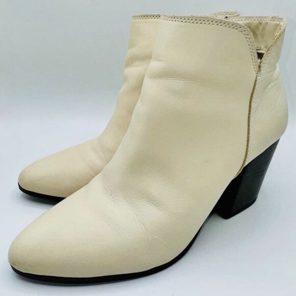Aldo Ivory Genuine Leather Stacked Heel Boots Booties Size 9 - Picture 6 of 7